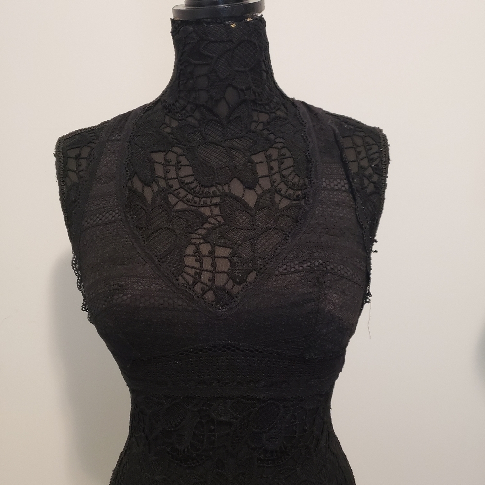 Victoria's Secret Black Lace Floral Bralette‎ Size S